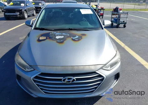 2017 Hyundai Elantra Se z USA, uszkodzony, nr VIN 5NPD84LFXHH061551